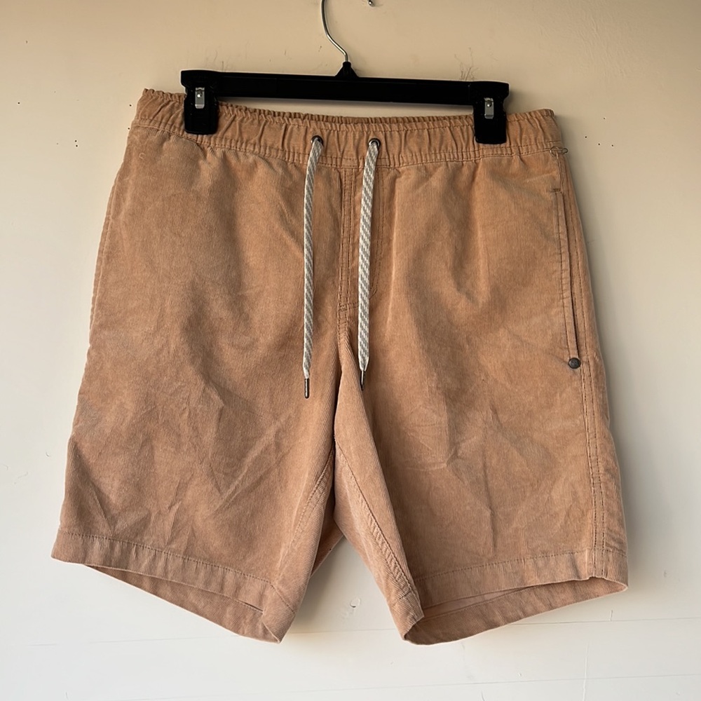 Vuori Men’s Corduroy Shorts NWOT, Size M